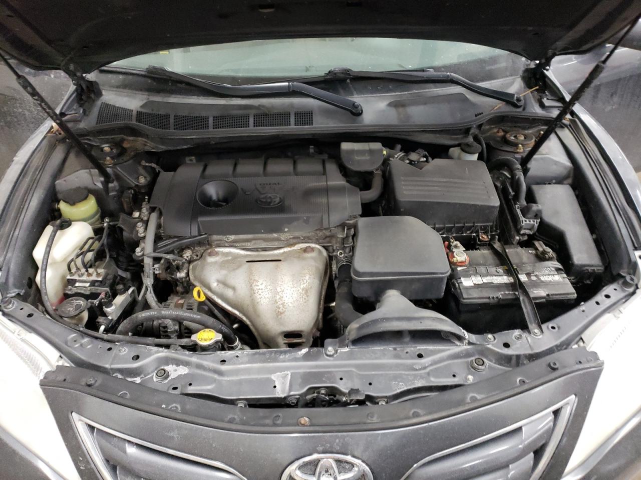 2011 Toyota Camry - Image 12
