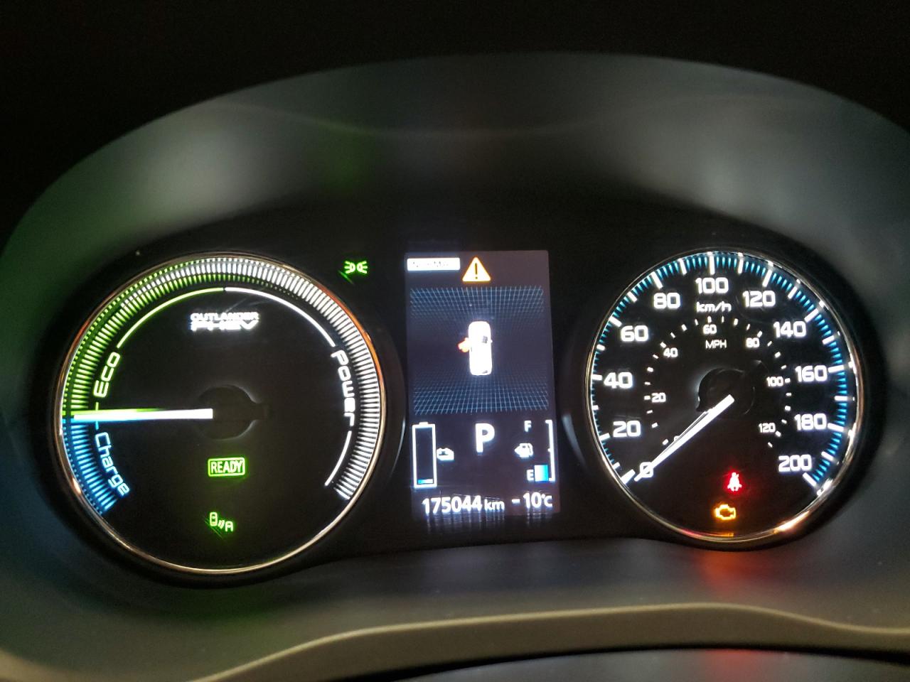 2018 Mitsubishi Outlander - Image 9