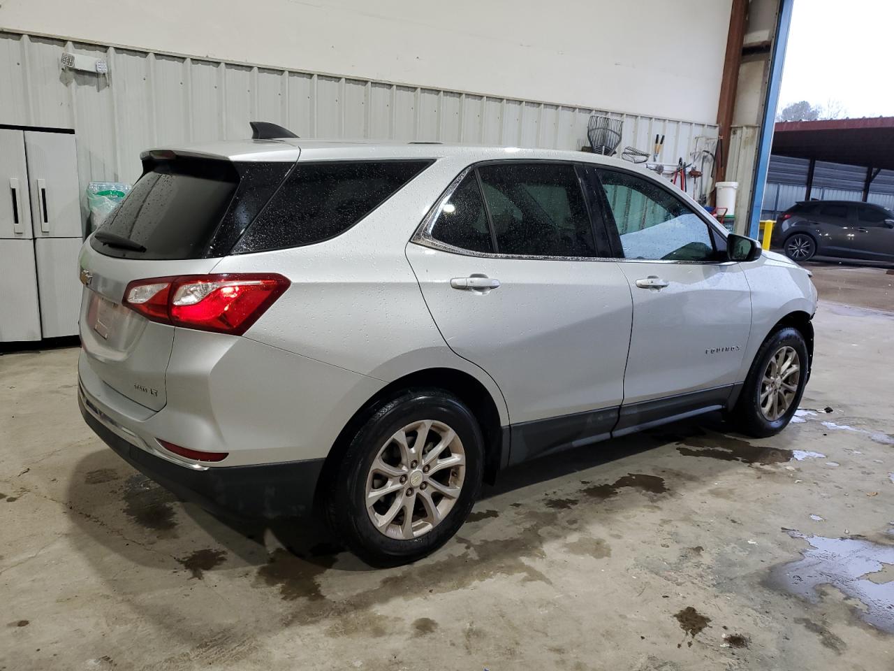 3GNAXSEV0JS533631 CHEVROLET EQUINOX 2018