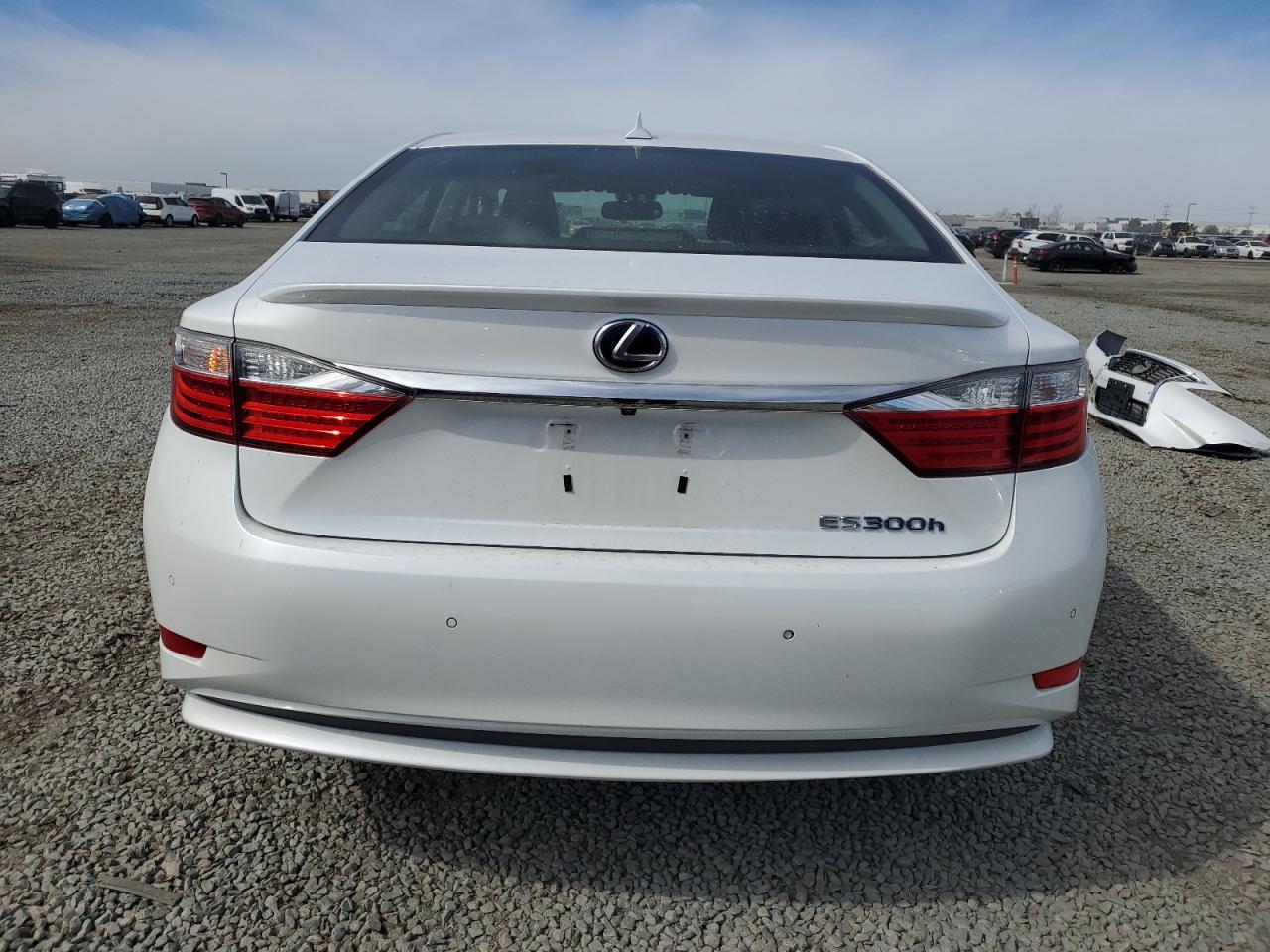 2013 Lexus ES - Image 6
