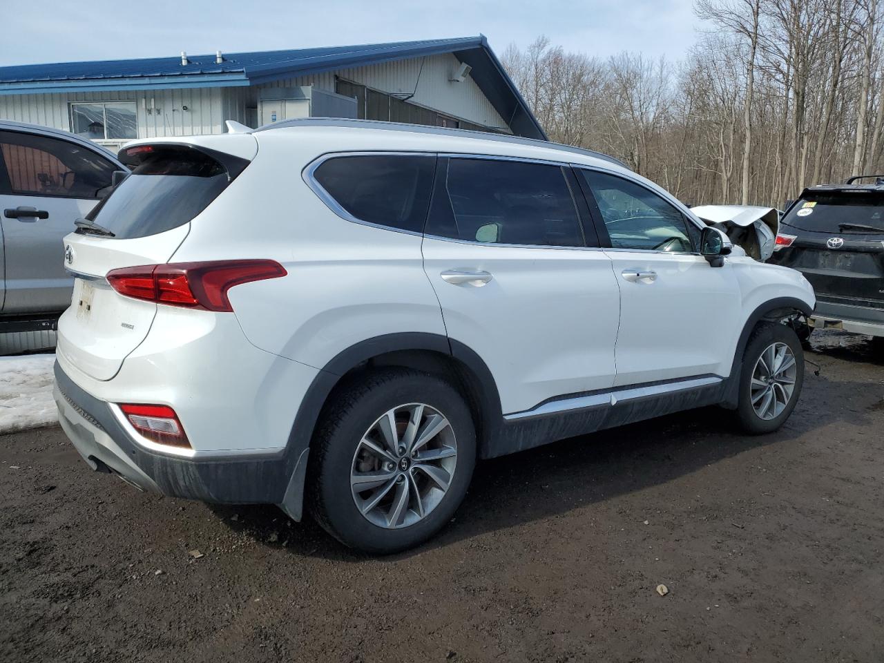 2020 Hyundai Santa Fe - Image 3
