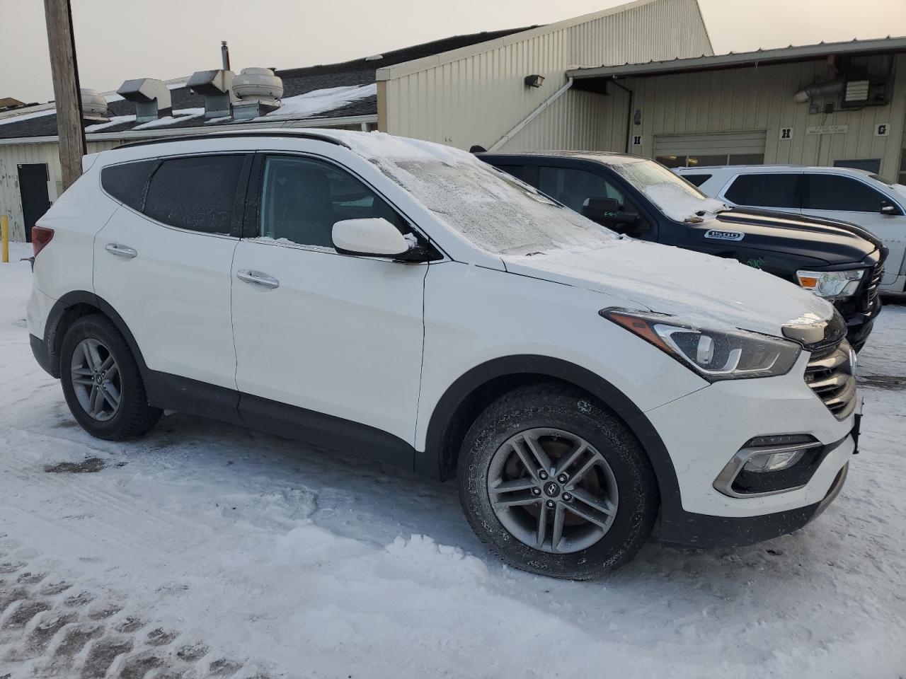 2017 Hyundai Santa Fe - Image 4