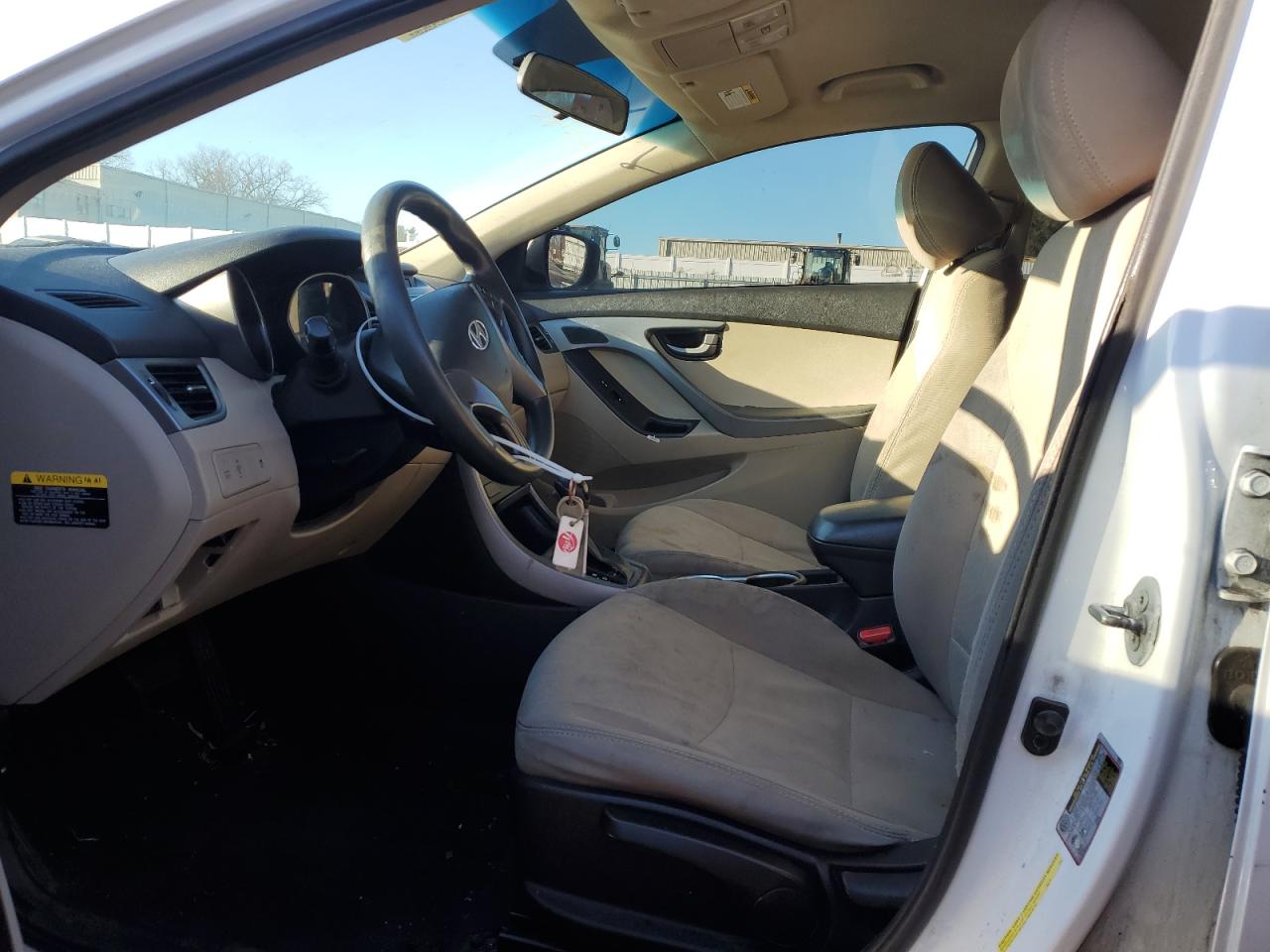 2015 Hyundai Elantra - Image 7