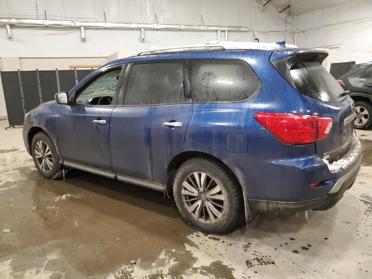 2020 Nissan Pathfinder - Image 2