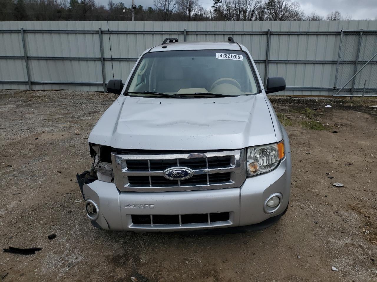2010 Ford Escape - Image 5