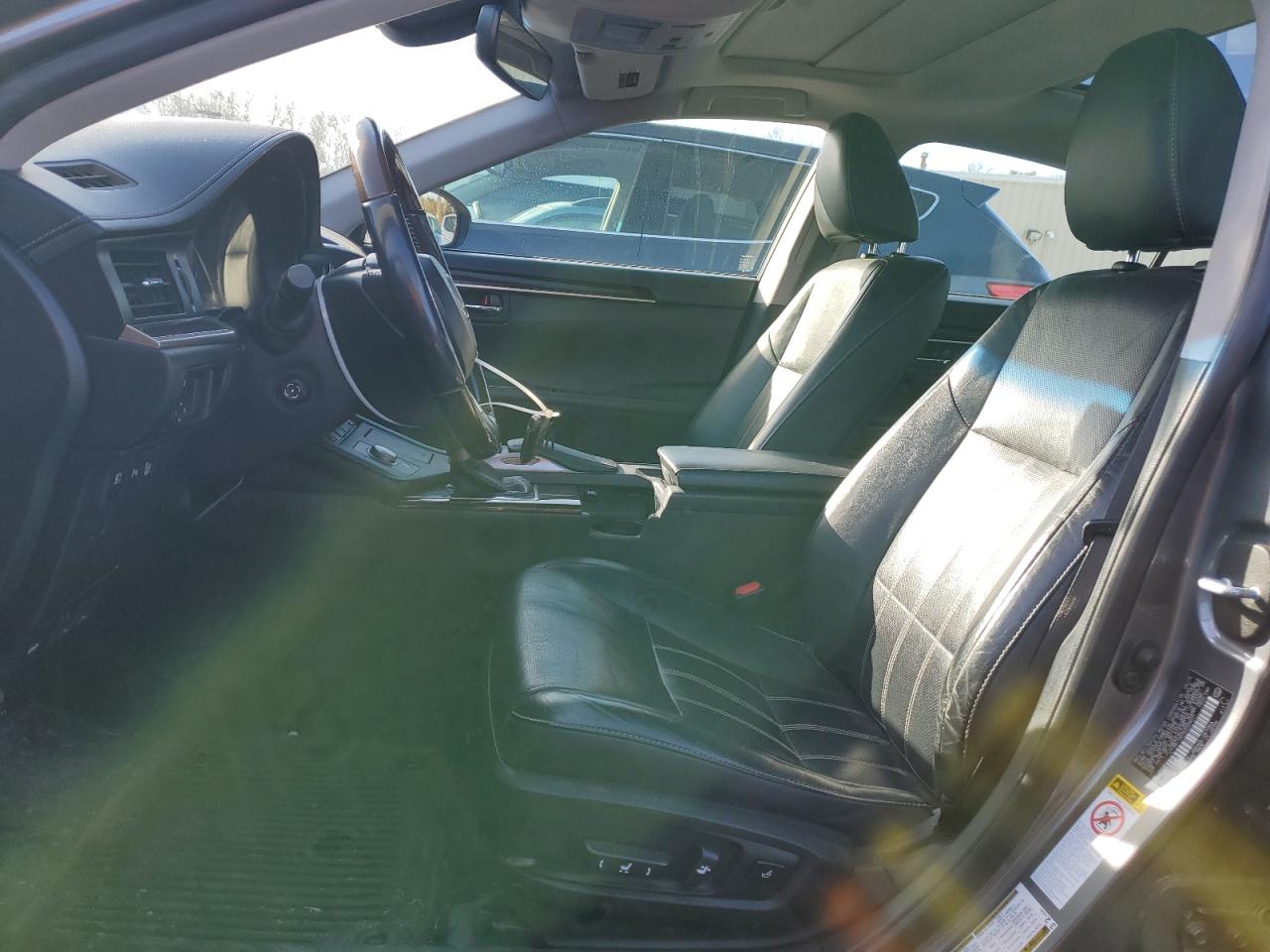 2016 Lexus ES - Image 7
