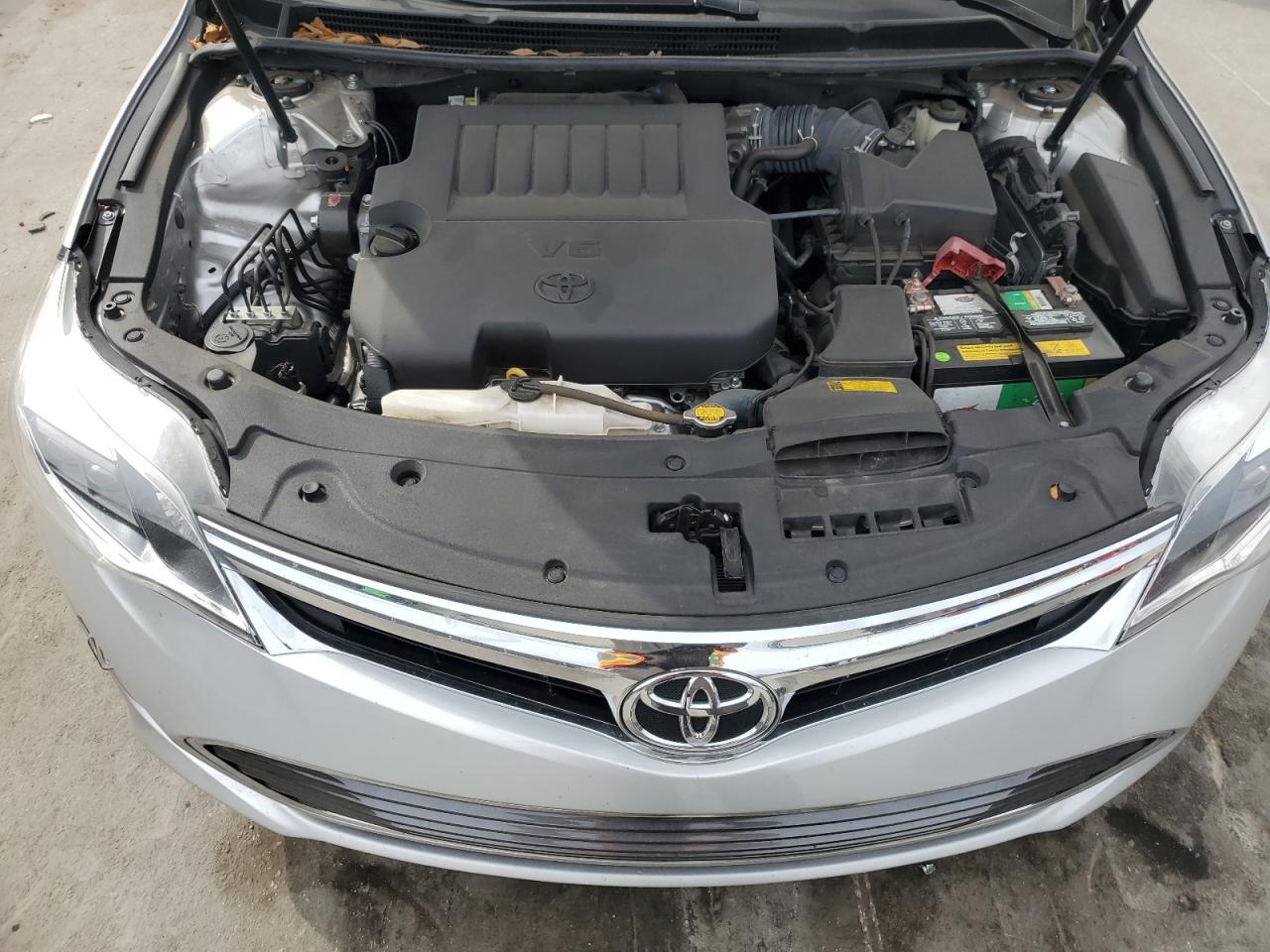 2013 Toyota Avalon - Image 11