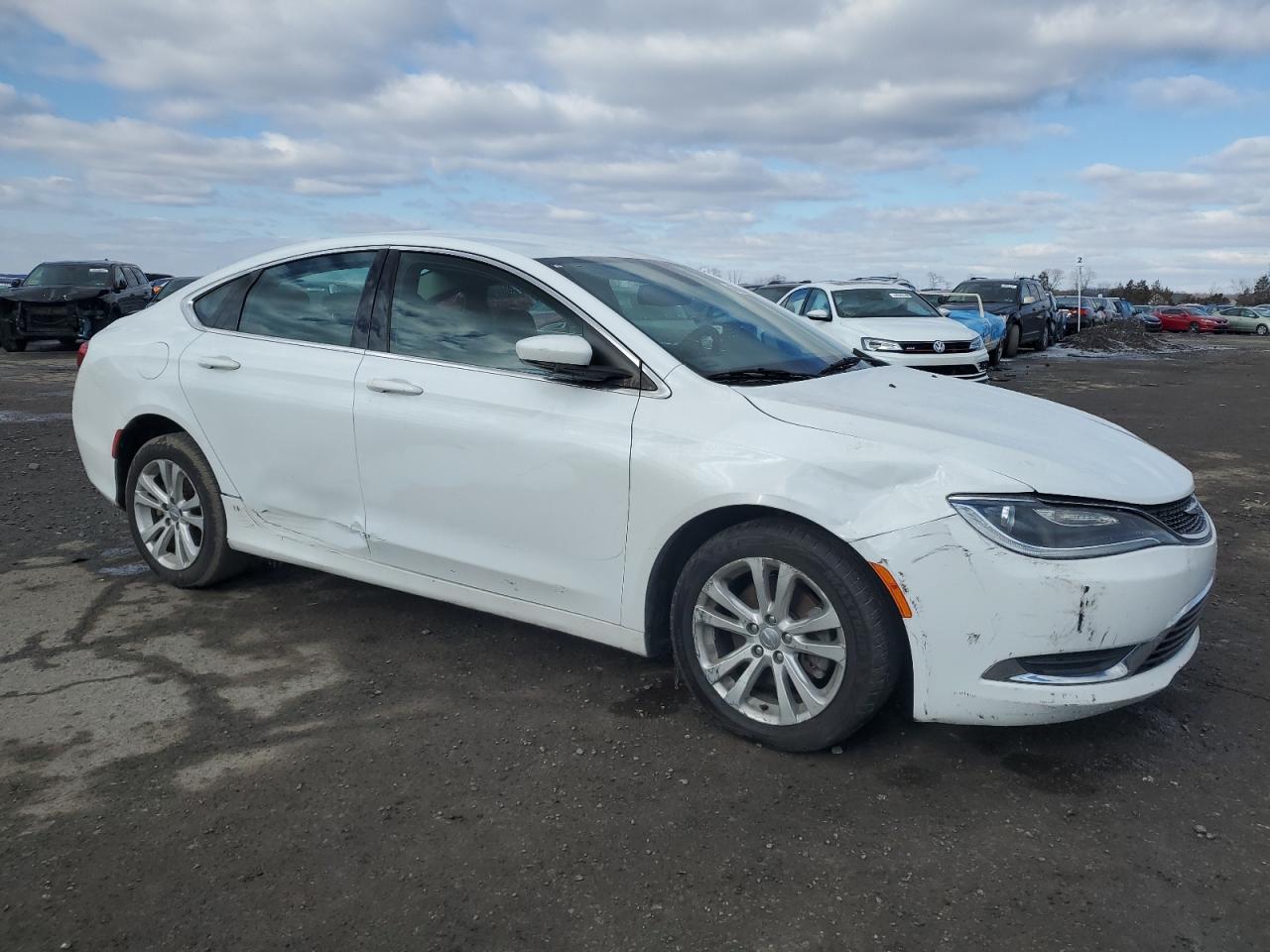 2016 Chrysler 200 - Image 4