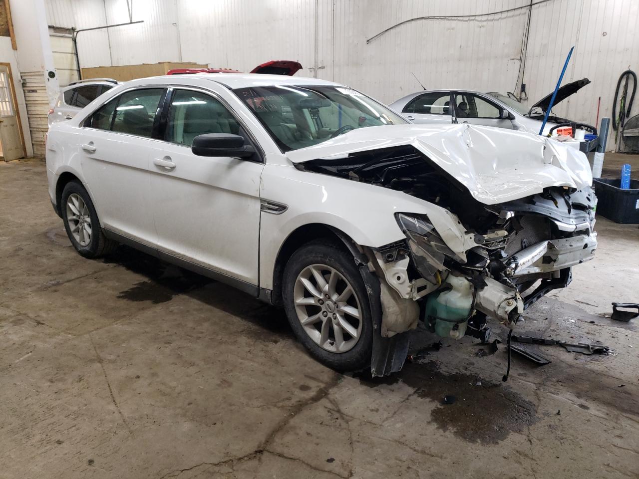 2015 Ford Taurus - Image 4