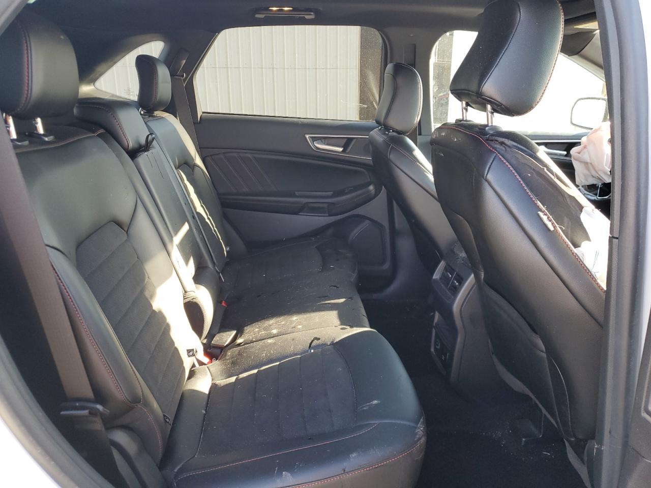 2022 Ford Edge - Image 11