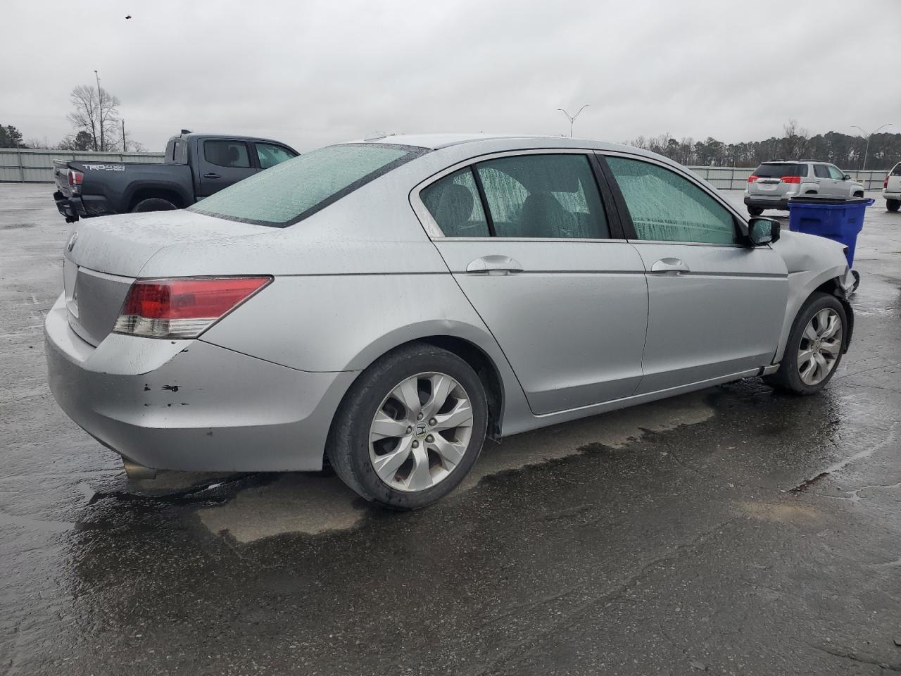 2009 Honda Accord - Image 3
