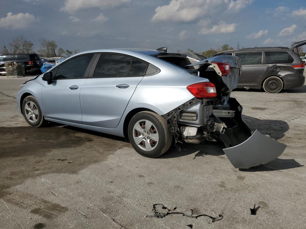 2017 Chevrolet Cruze - Image 2