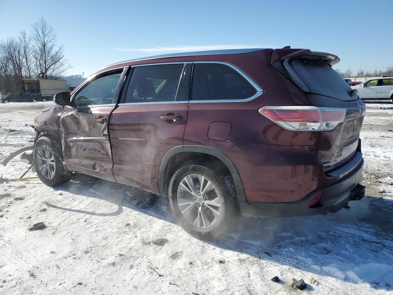 2015 Toyota Highlander - Image 2