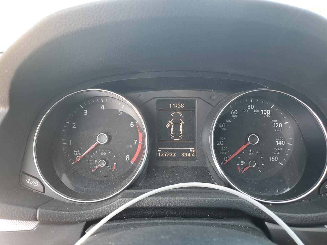 2016 Volkswagen Passat - Image 9