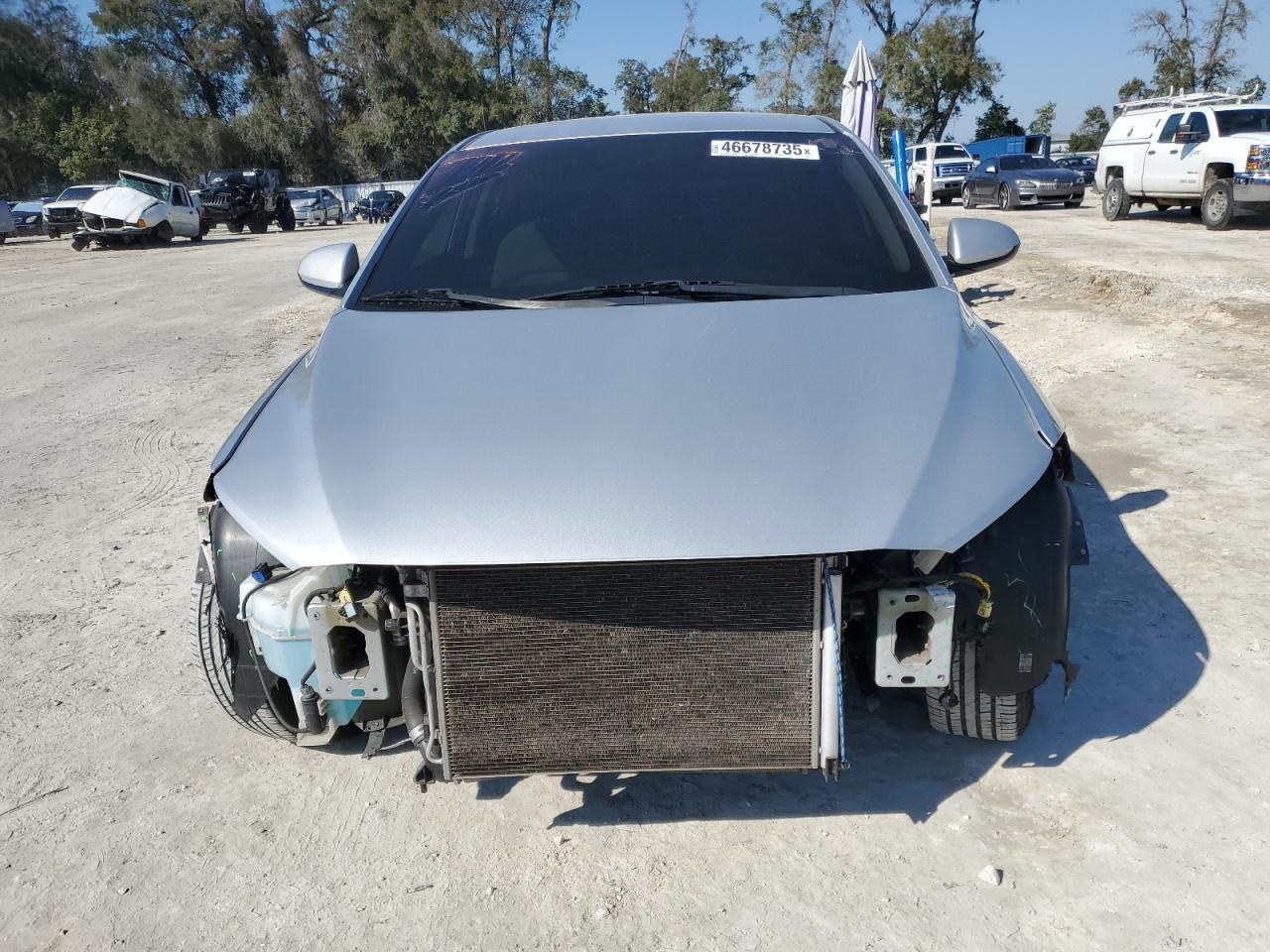 2018 Hyundai Elantra - Image 5