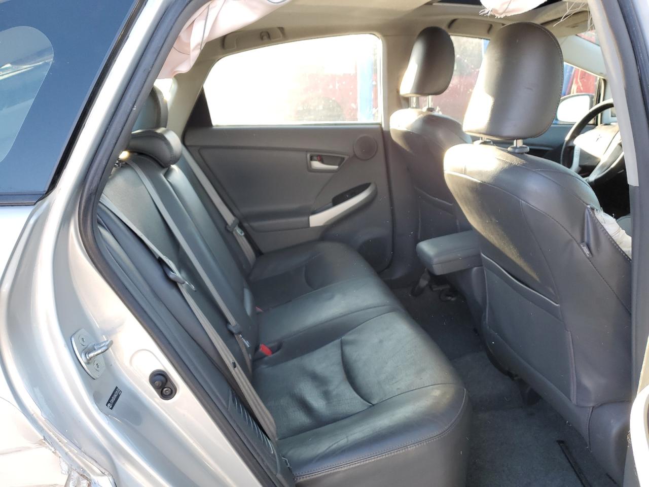 2010 Toyota Prius - Image 10