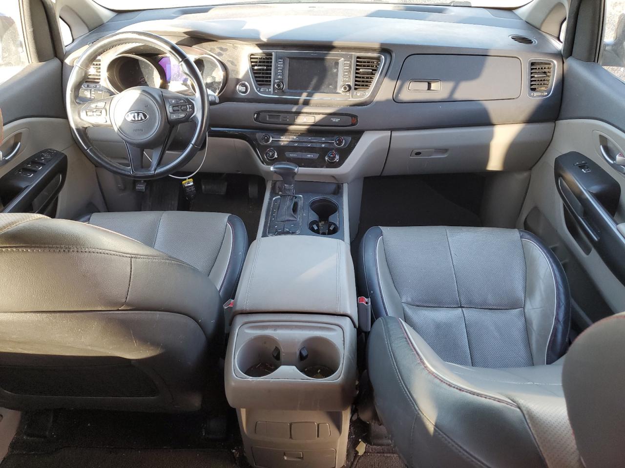 2017 Kia Sedona - Image 8