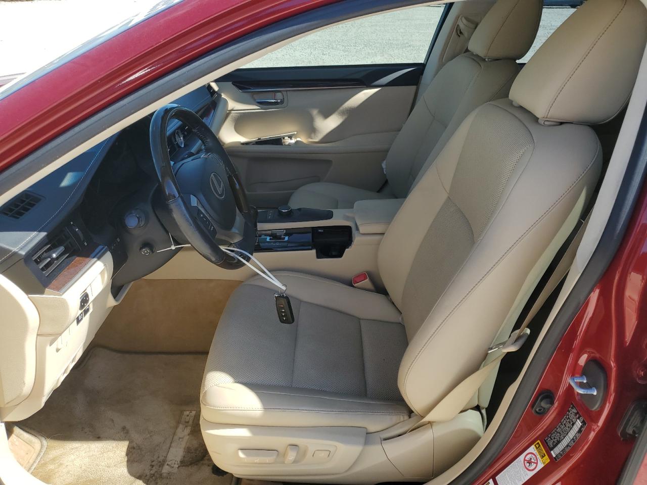 2015 Lexus ES - Image 7