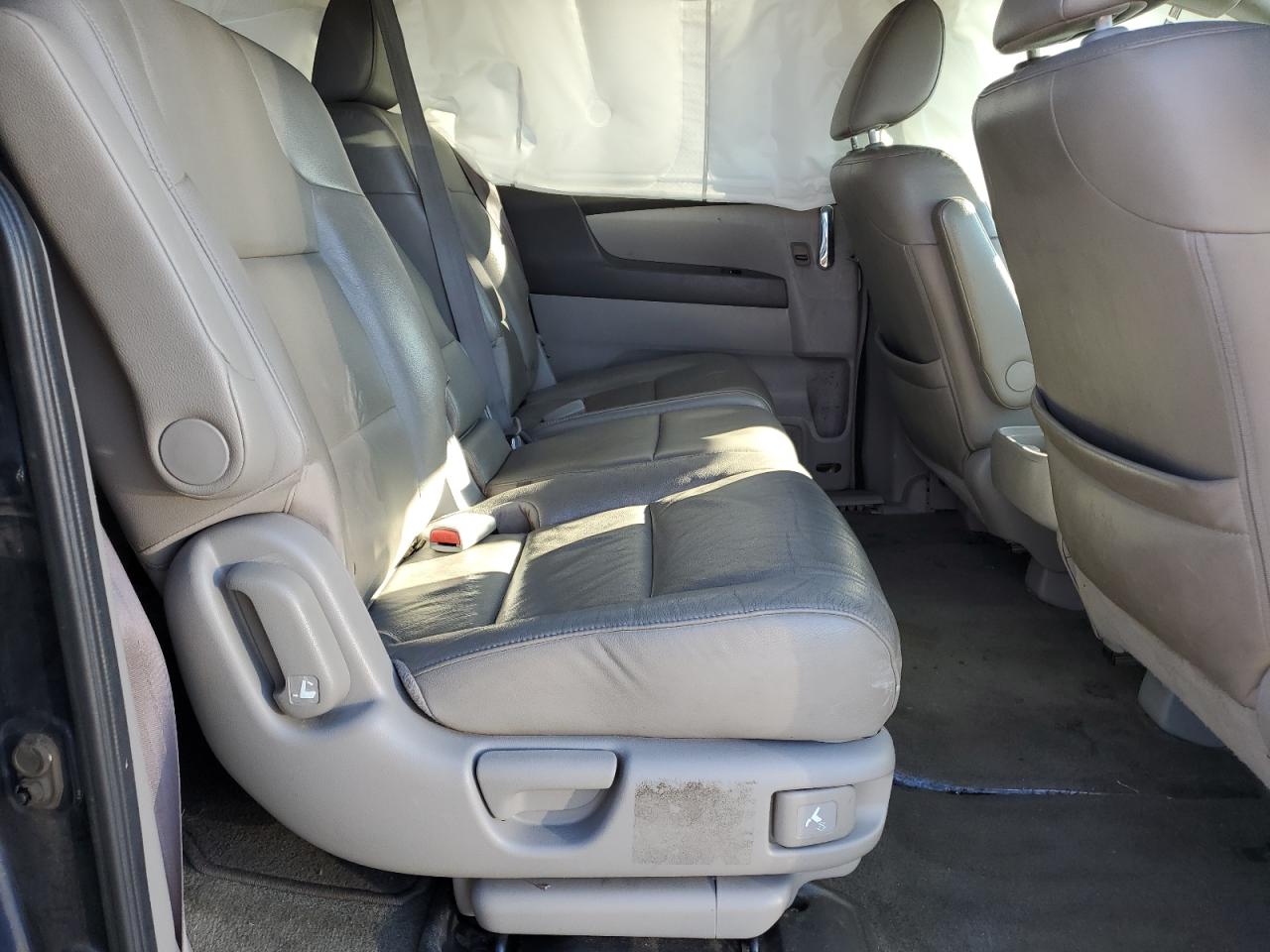 2015 Honda Odyssey - Image 11