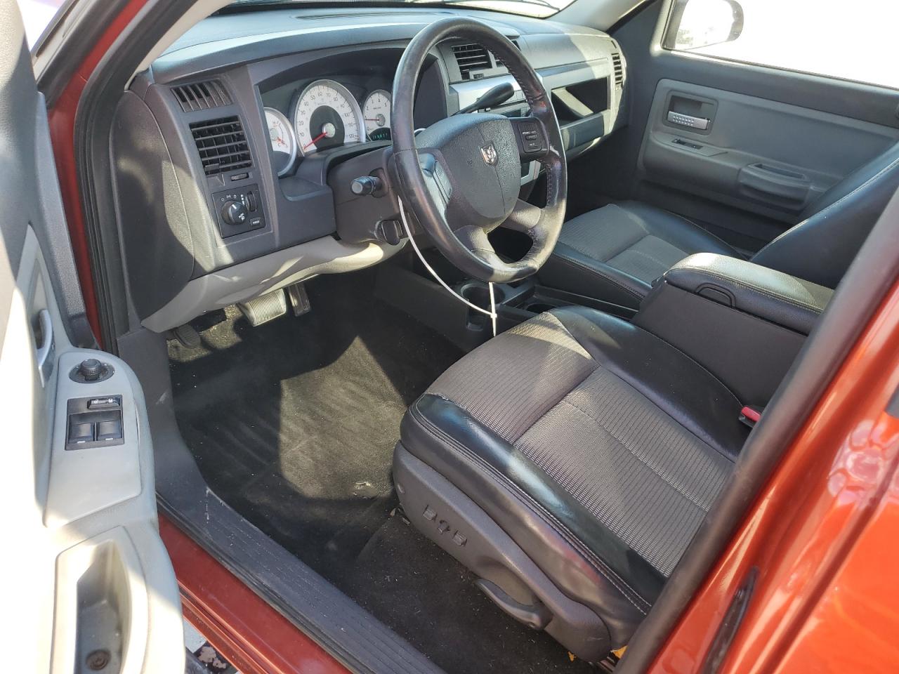 2008 Dodge Dakota - Image 8