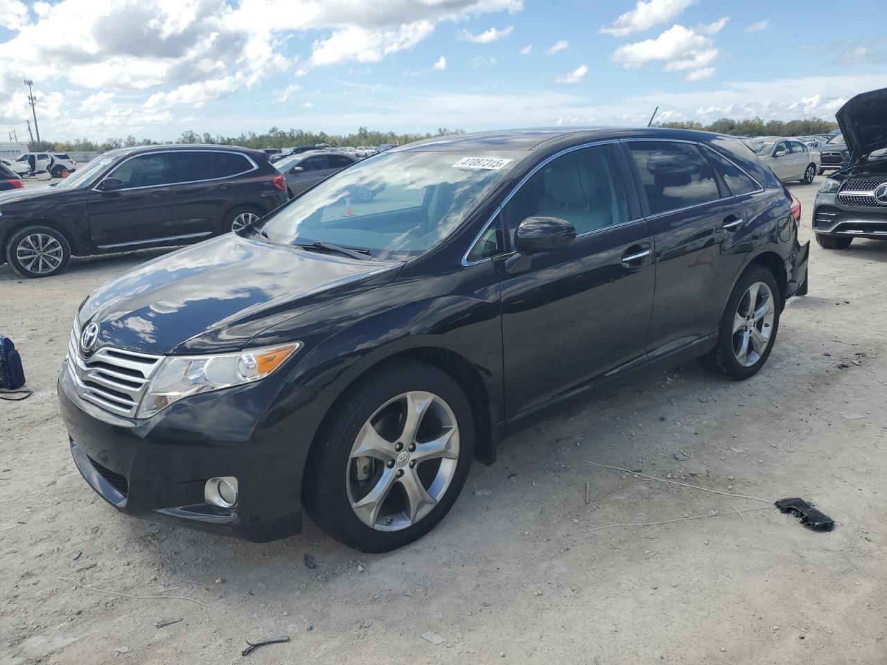 2010 Toyota Venza - Image 1