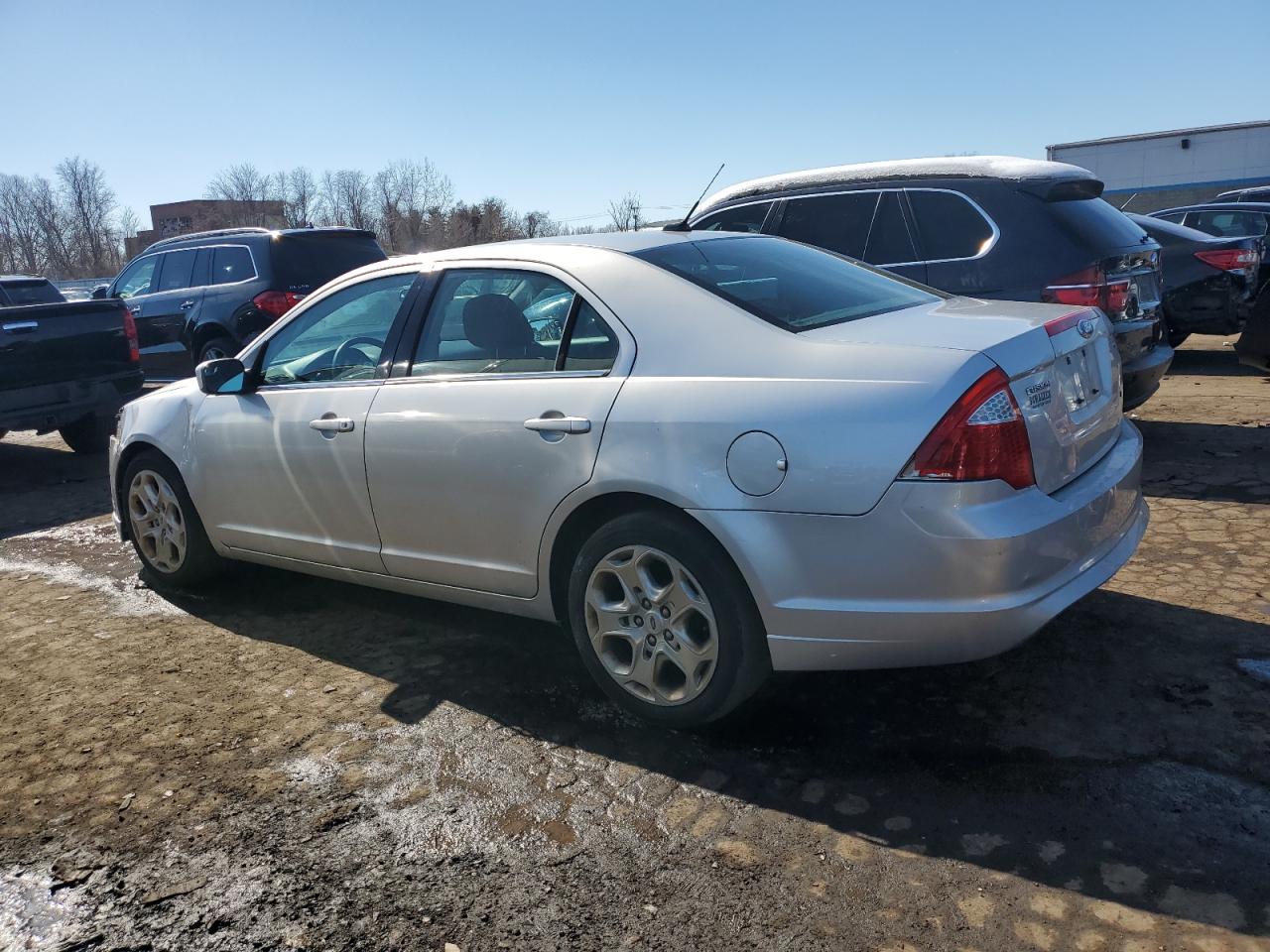 2011 Ford Fusion - Image 2