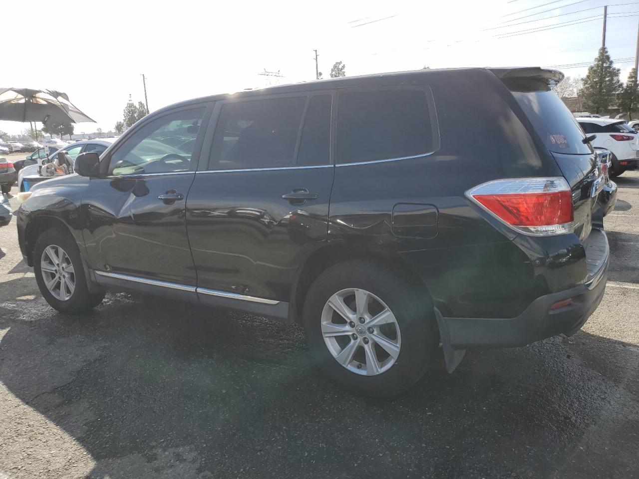 2012 Toyota Highlander - Image 2
