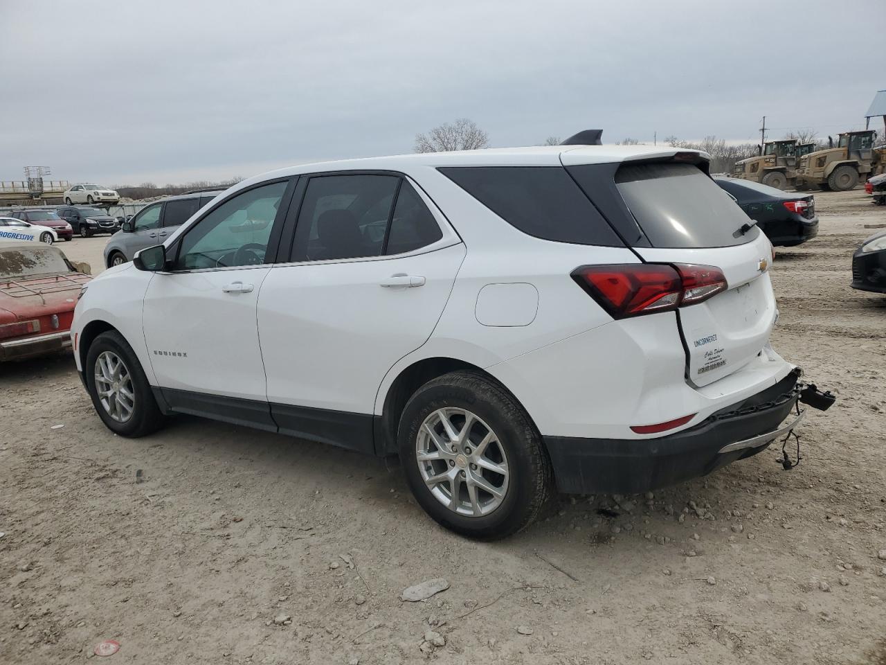 2022 Chevrolet Equinox - Image 2