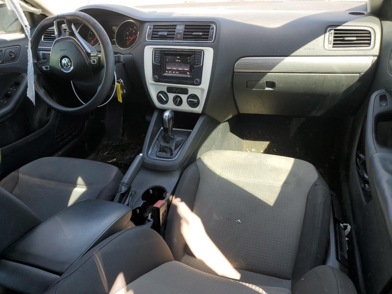 2017 Volkswagen Jetta - Image 8