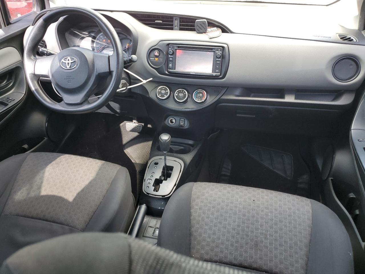 2015 Toyota Yaris - Image 8