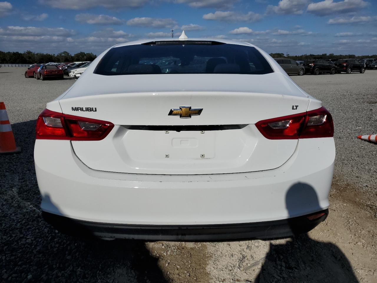 2023 Chevrolet Malibu - Image 6