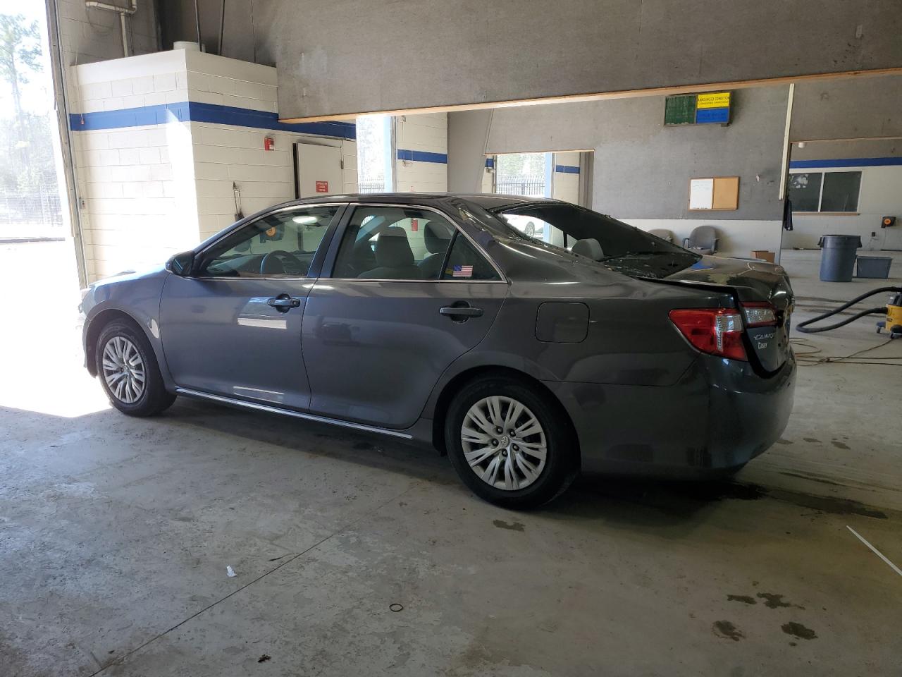 2014 Toyota Camry - Image 2