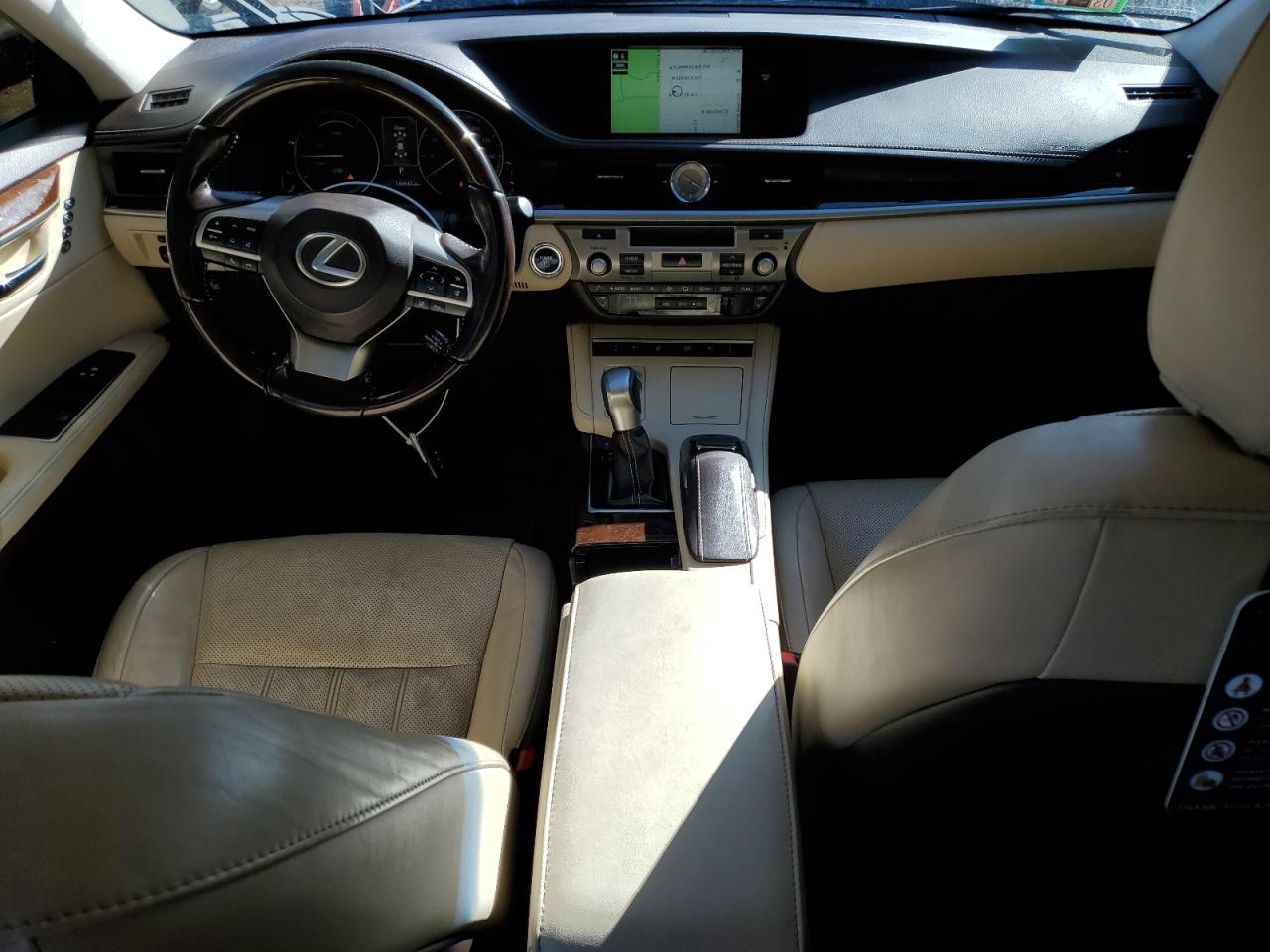 2017 Lexus ES - Image 8