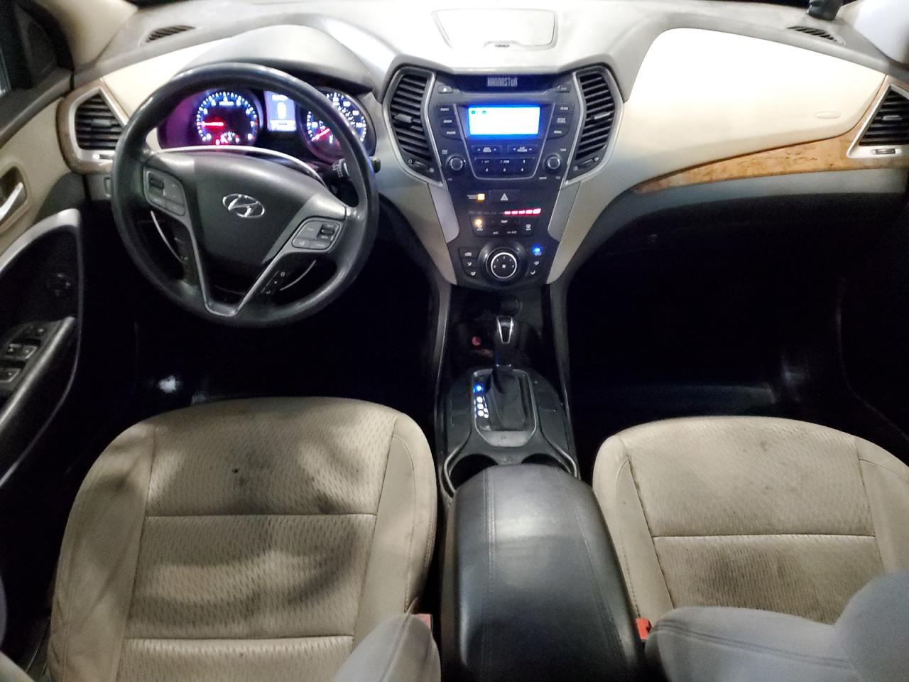 2015 Hyundai Santa Fe - Image 8
