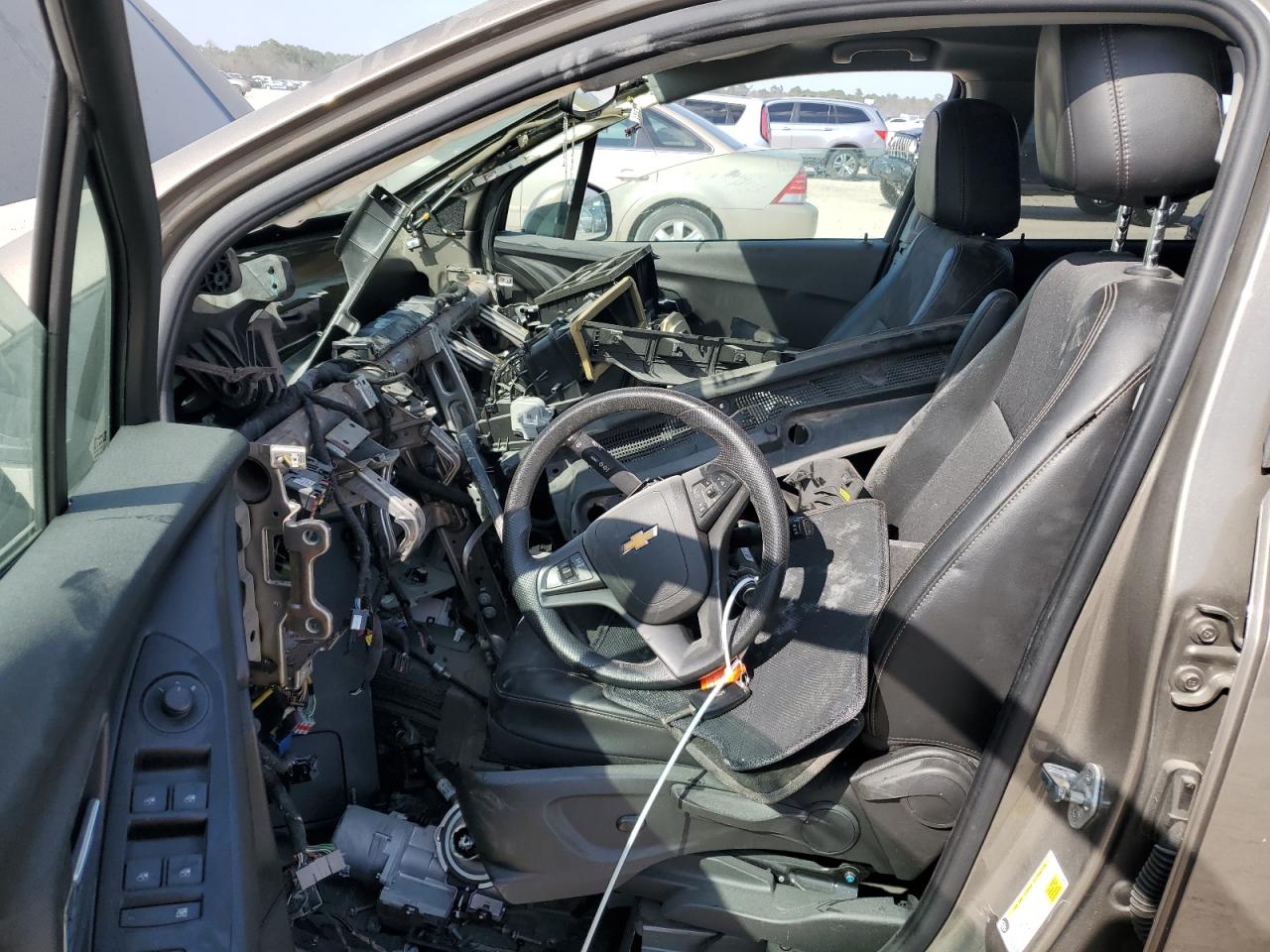 KL7CJLSB6MB325933 CHEVROLET TRAX 2021