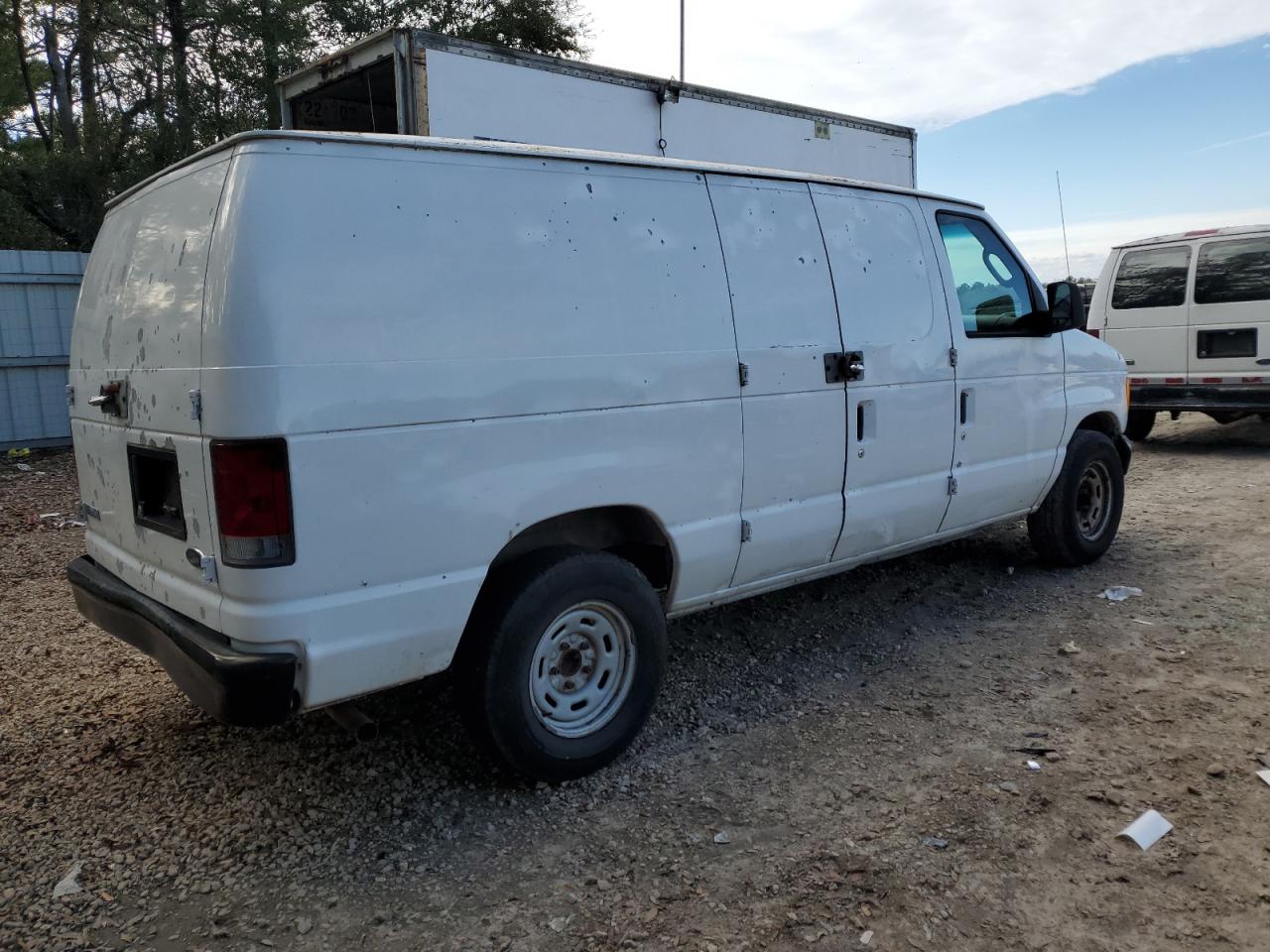 2006 Ford Econoline - Image 3
