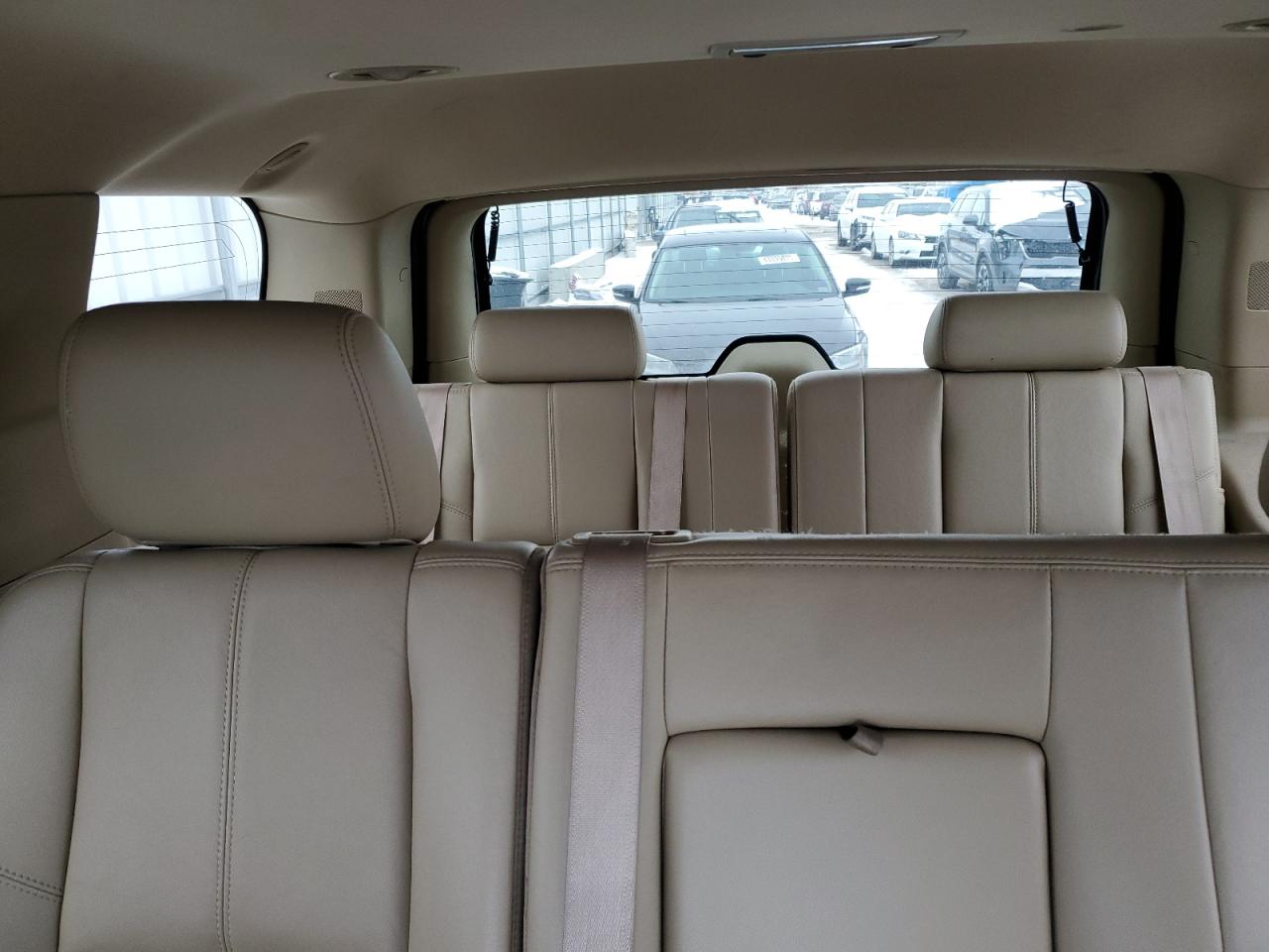 2011 Chevrolet Tahoe - Image 10