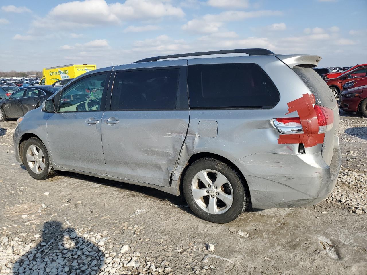 2011 Toyota Sienna - Image 2