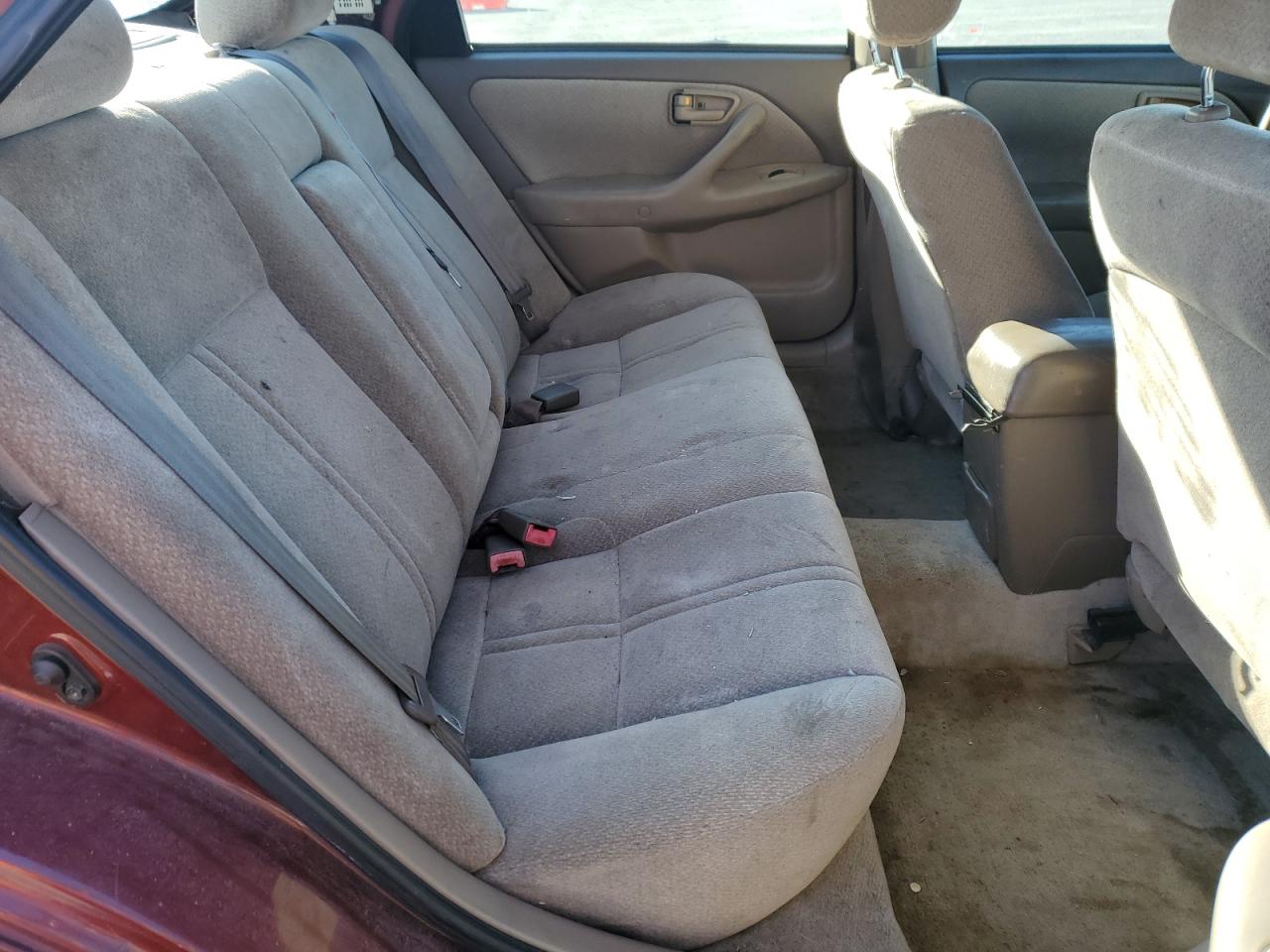 2000 Toyota Camry - Image 10
