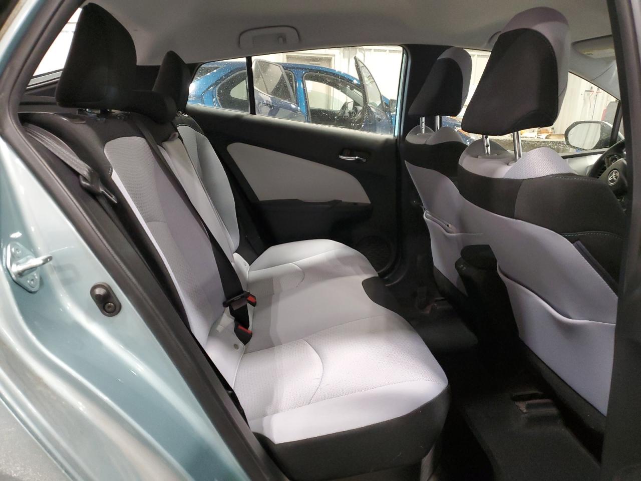 2020 Toyota Prius - Image 10