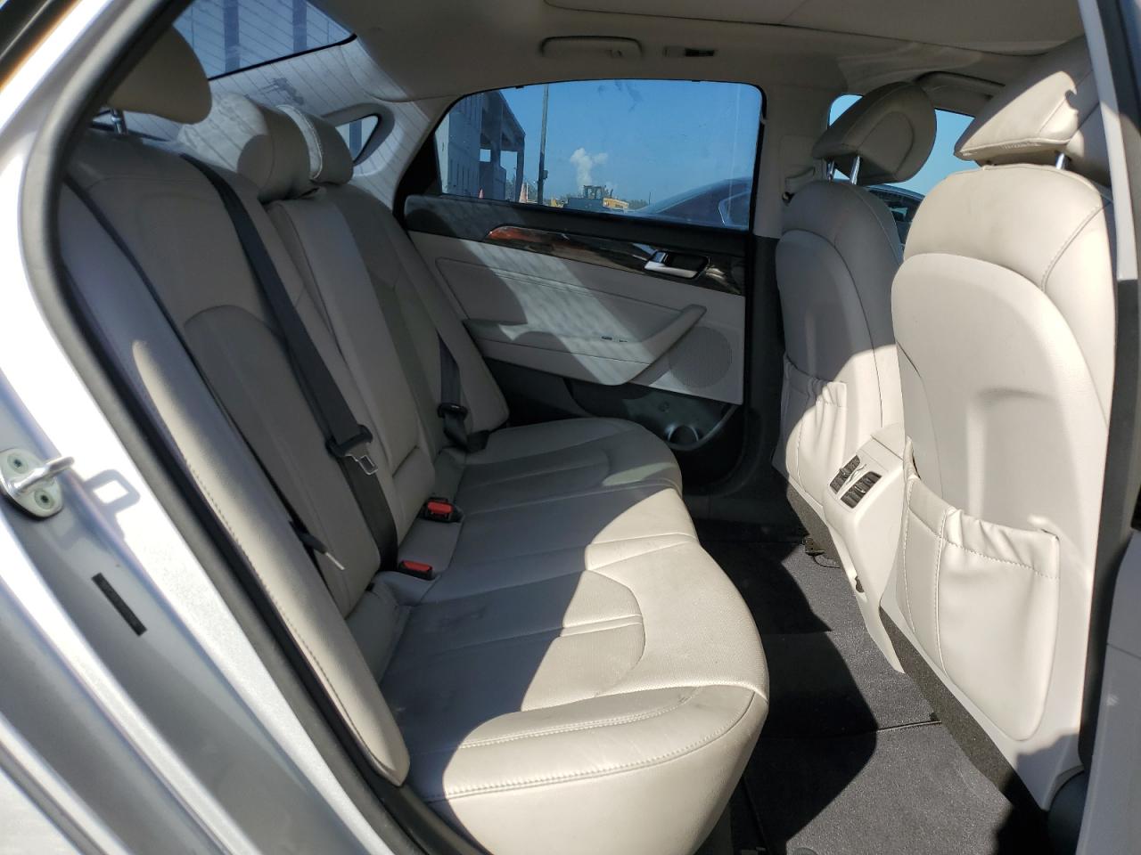 2015 Hyundai Sonata - Image 11