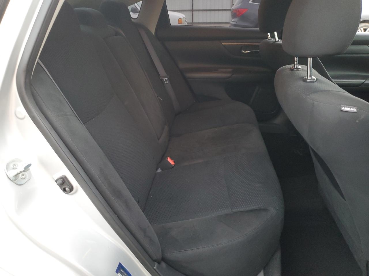 2015 Nissan Altima - Image 10