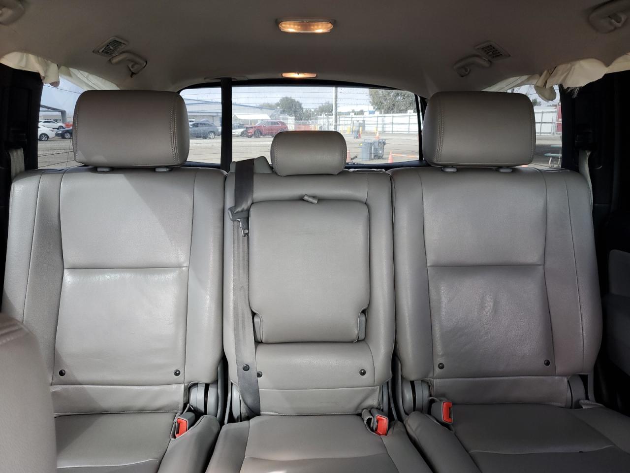 2016 Toyota Sequoia - Image 10