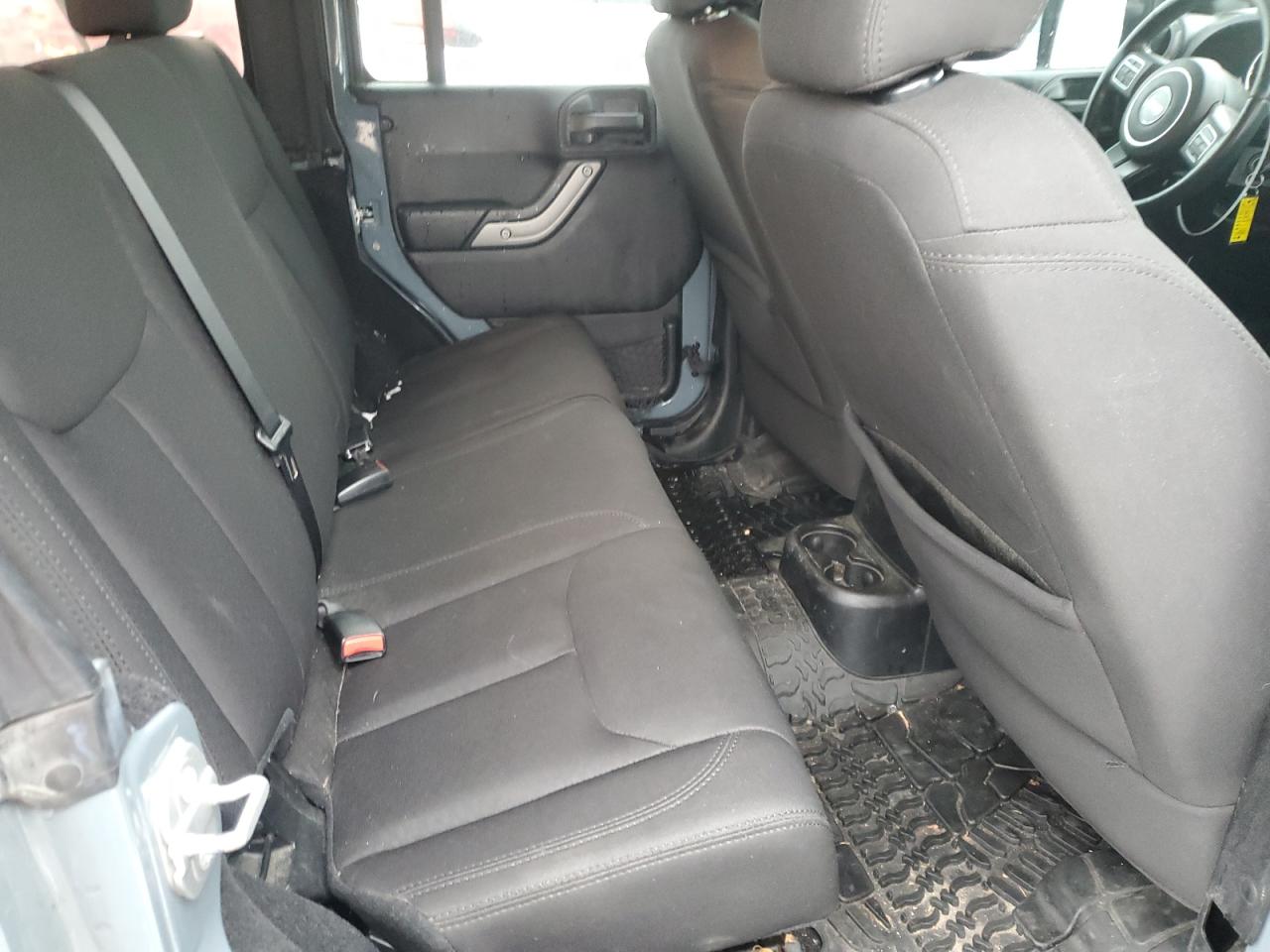 2015 Jeep Wrangler - Image 11