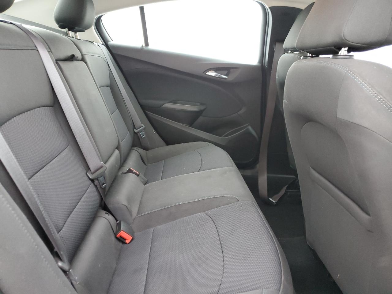2017 Chevrolet Cruze - Image 10