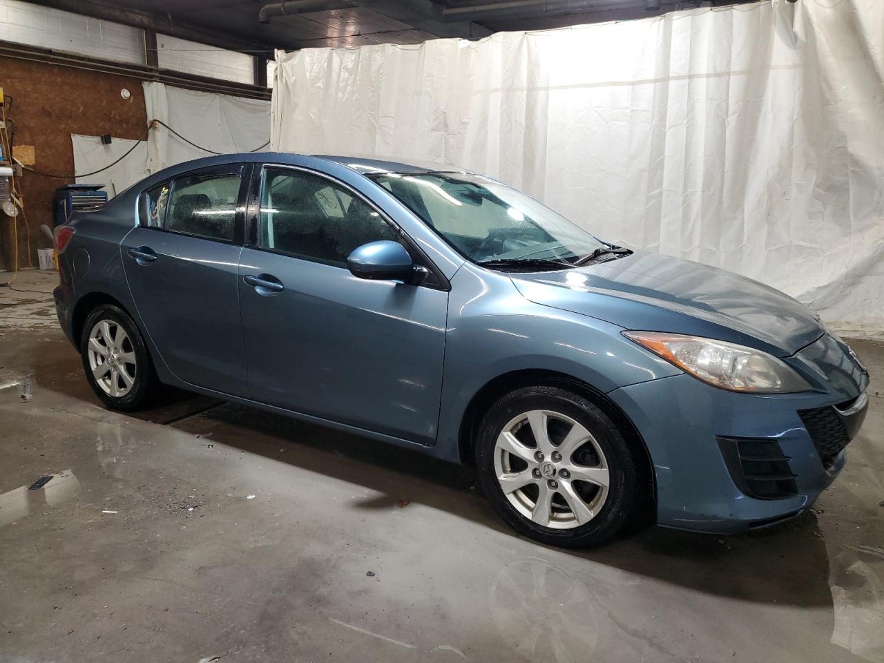 2010 Mazda 3 - Image 4