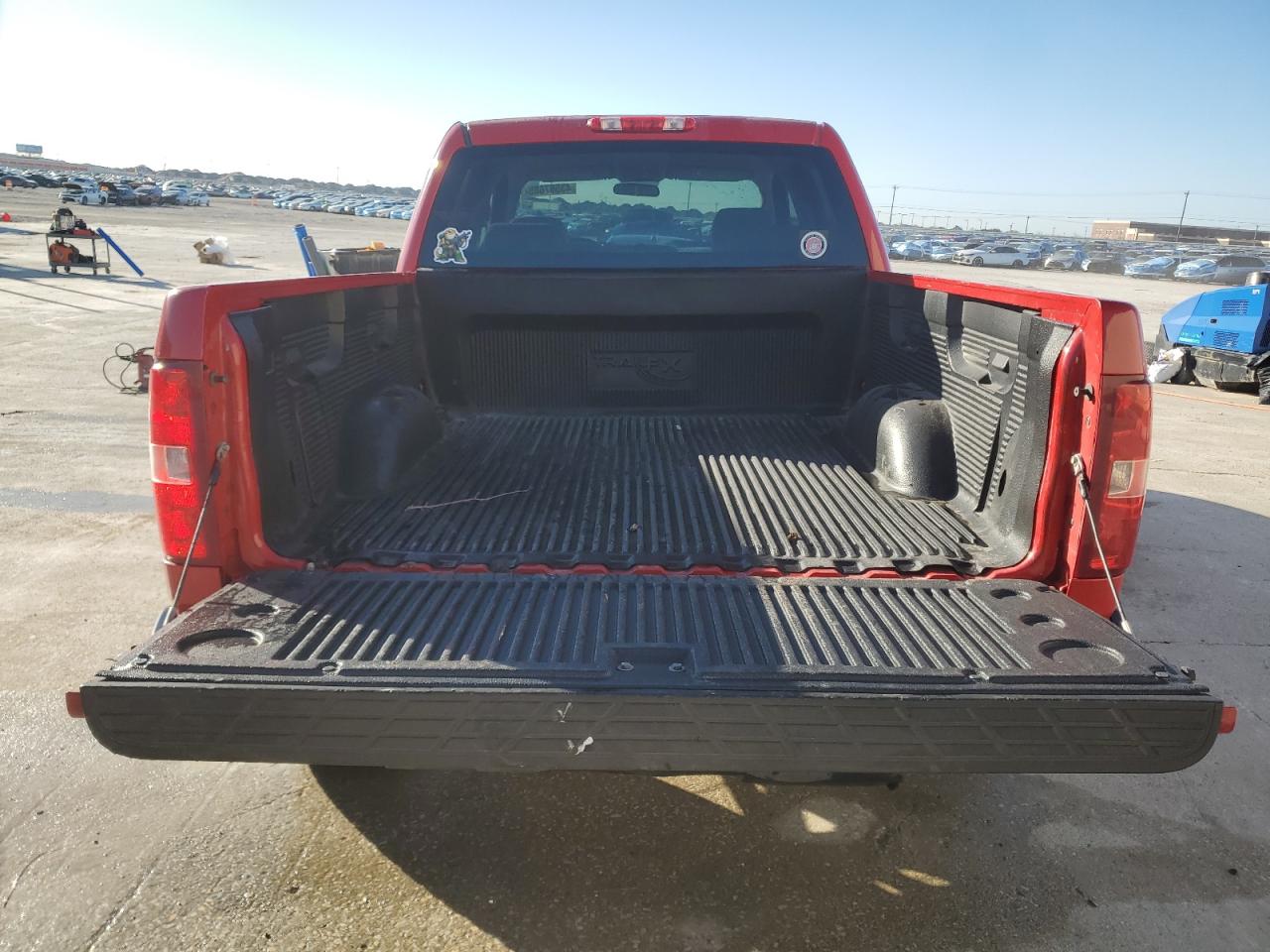 2009 Chevrolet Silverado - Image 6