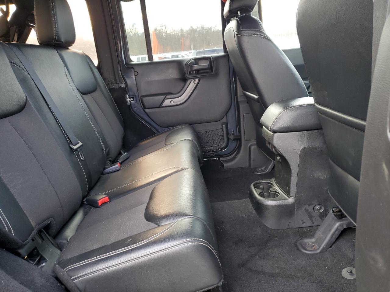 2017 Jeep Wrangler - Image 10