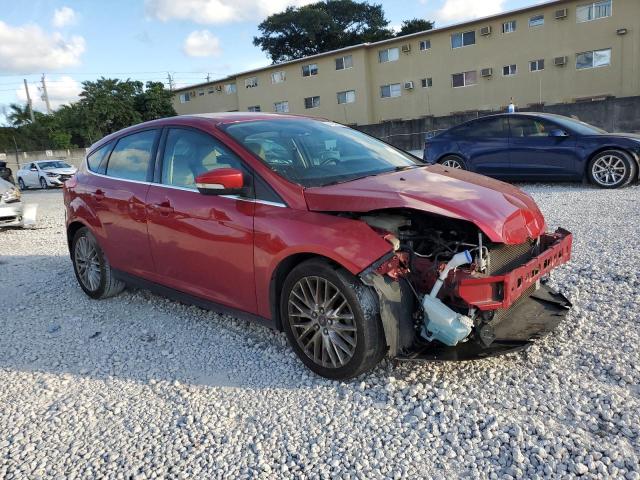  FORD FOCUS 2012 Czerwony