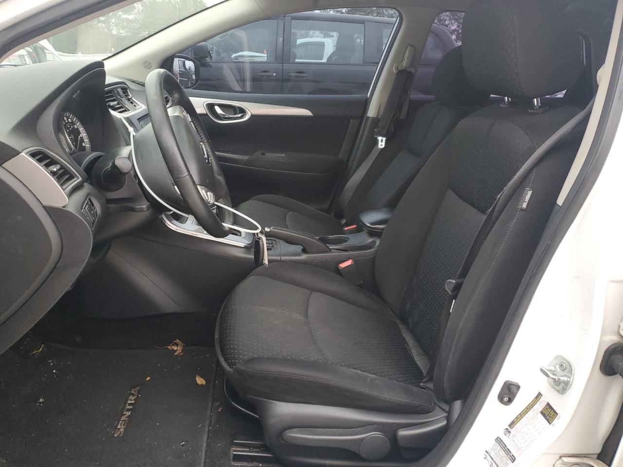 2015 Nissan Sentra - Image 7